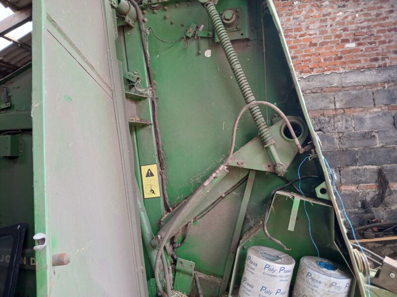 Prasa rolująca John deer 550