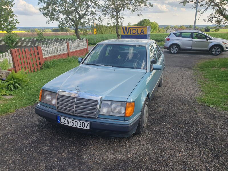 Sprzedam Mercedesa w124 2.5d