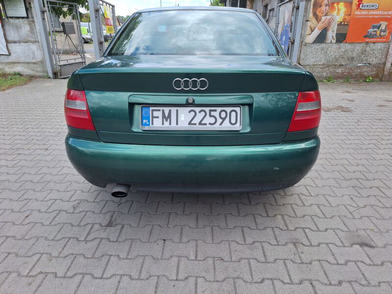 Audi A4 B5 1.6 benzyna