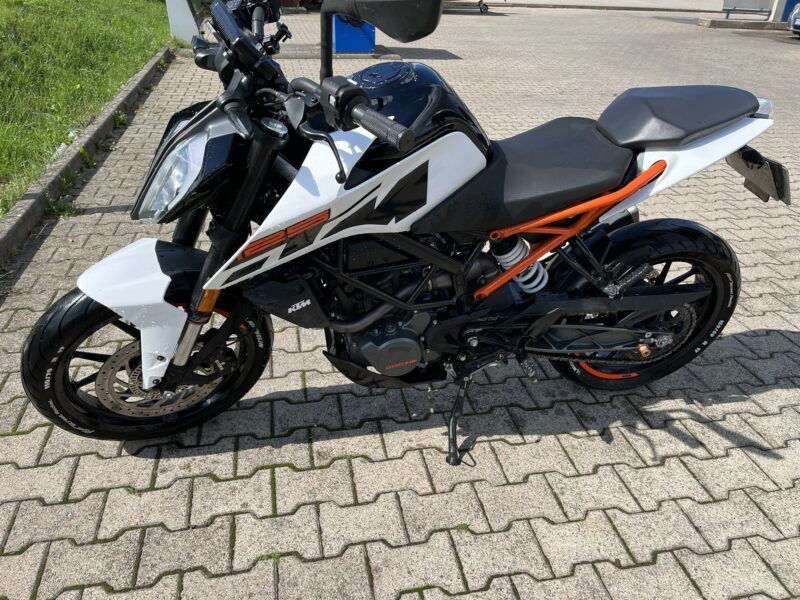 KTM Duke125