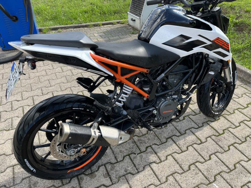 KTM Duke125