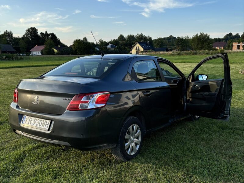 Peugeot 301 salon polska