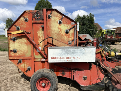 Arobale 1212/ Claas roland 44