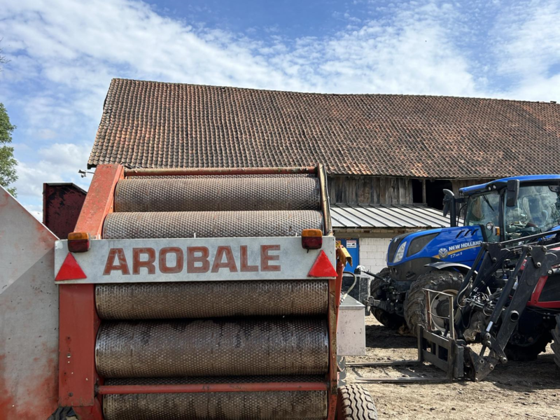 Arobale 1212/ Claas roland 44