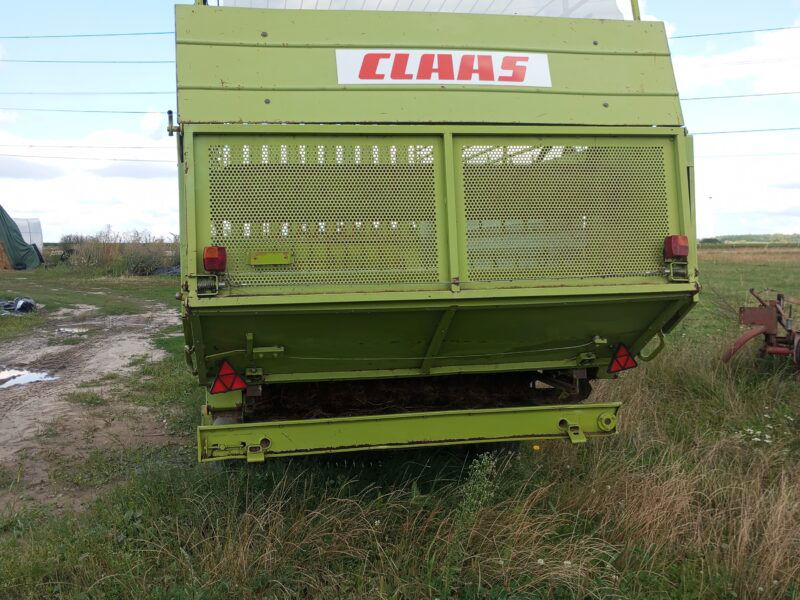 Przyczepa samozbierająca claas sprint 330