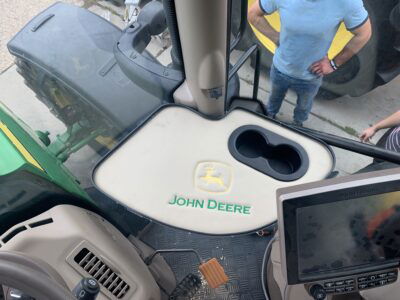 Półka do John Deere seria 6R