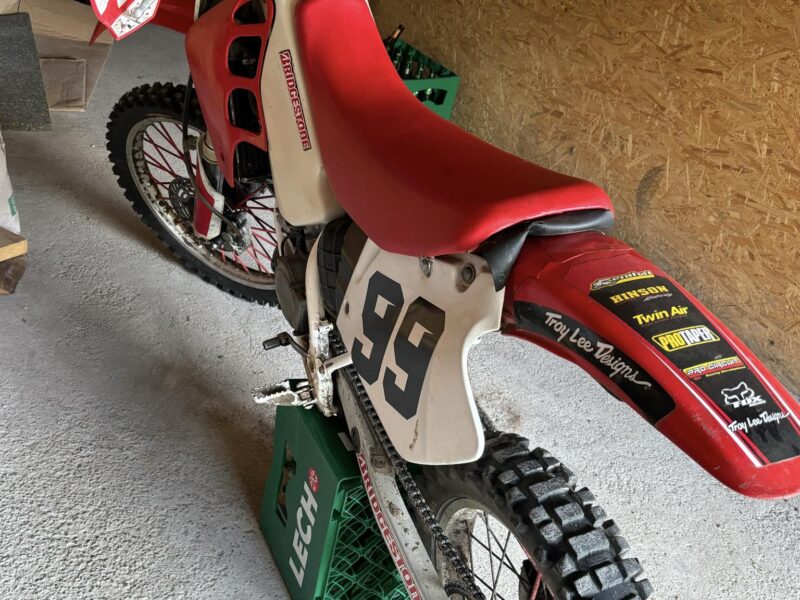 Cross, HONDA CR125