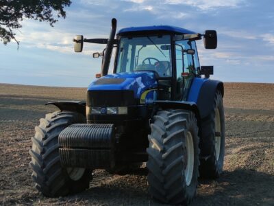 New Holland TM 190