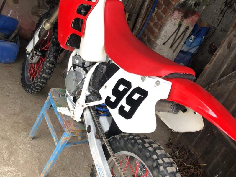 Cross, HONDA CR125