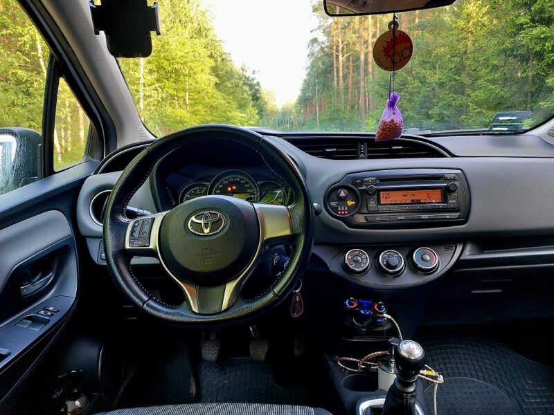 Toyota Yaris 2015 1,4 D4D Salon Polska