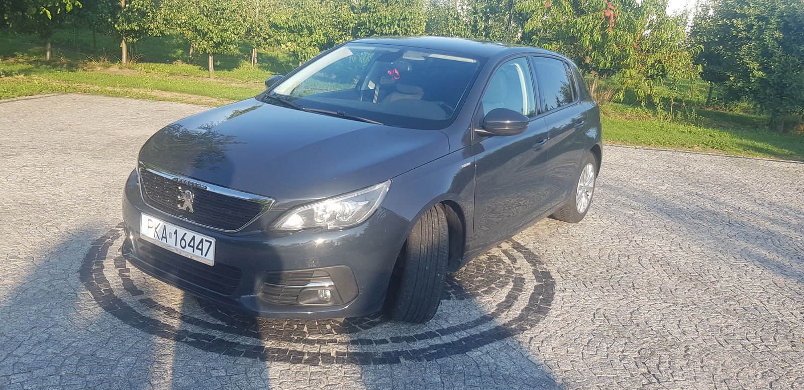 Sprzedam peugeota 308 z roku 2019