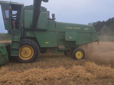 Kombajn John Deere 630