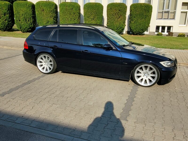 BMW e91 325i