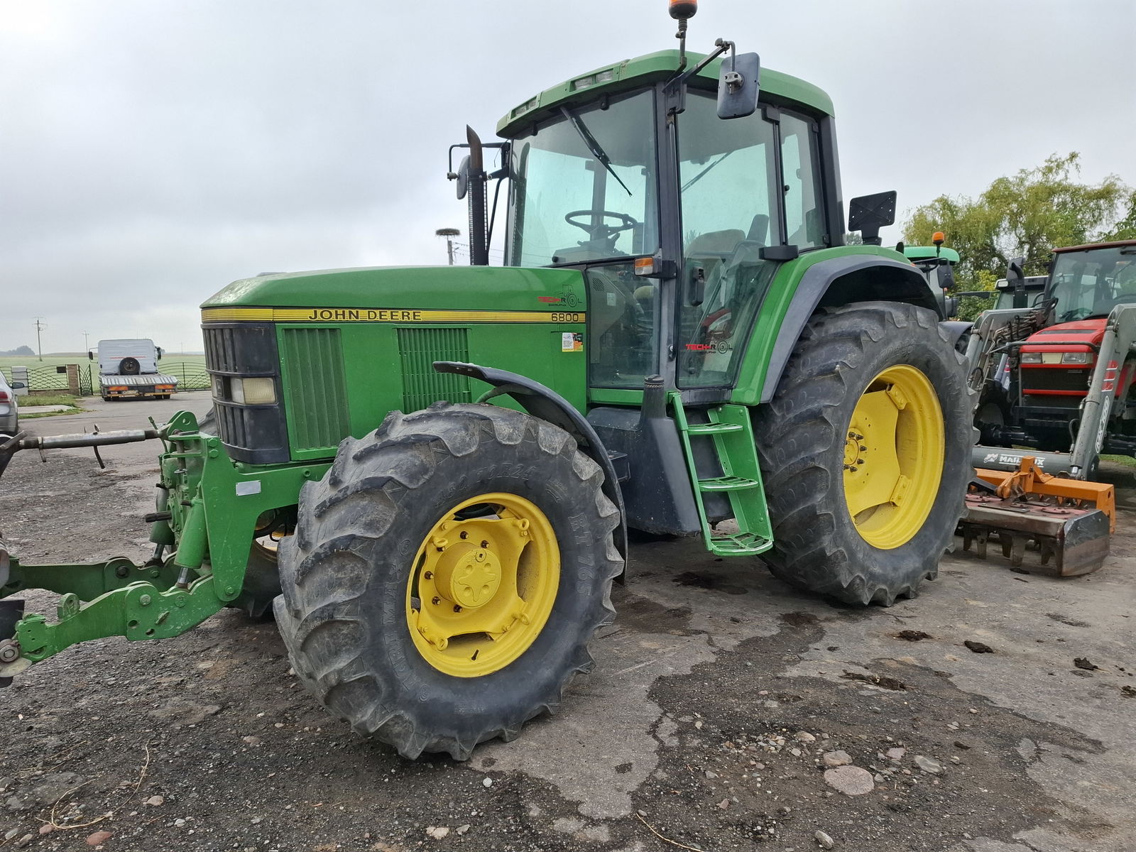 JOHN DEERE 6800