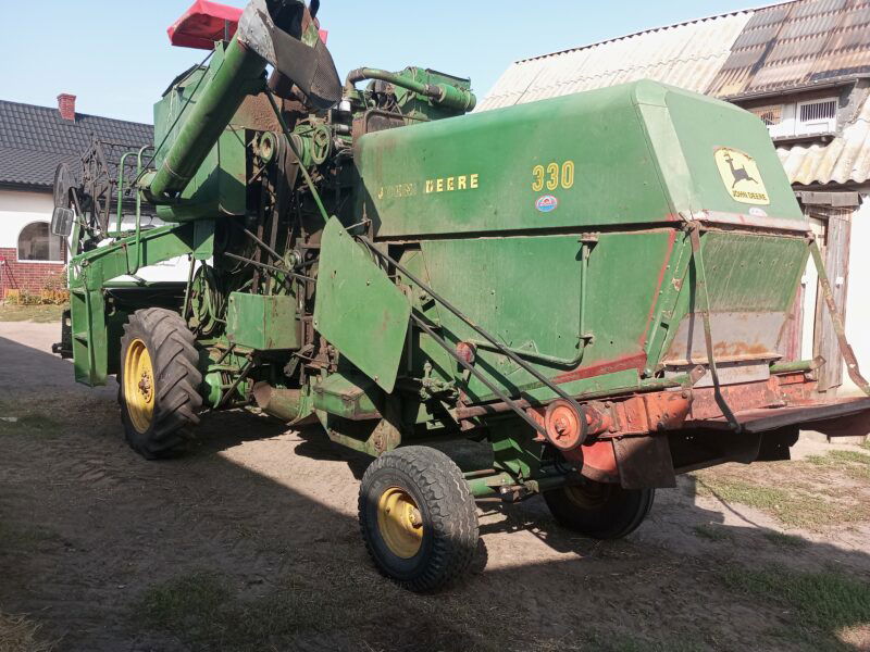 John Deere 330