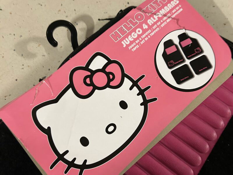 Wycieraczki uniwersalne hello Kitty komplet