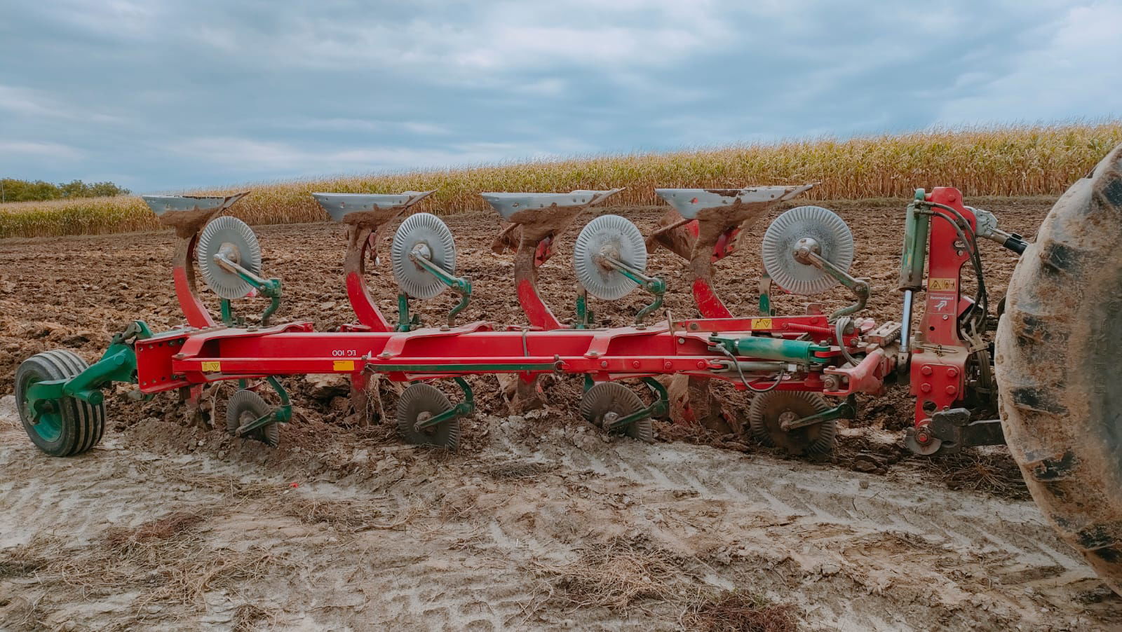 Pług 4 skibowy kverneland vario eg 100 kuhn lemken overum rabe