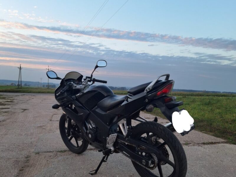 Honda cbr 125 jc39 NISKI PRZEBIEG