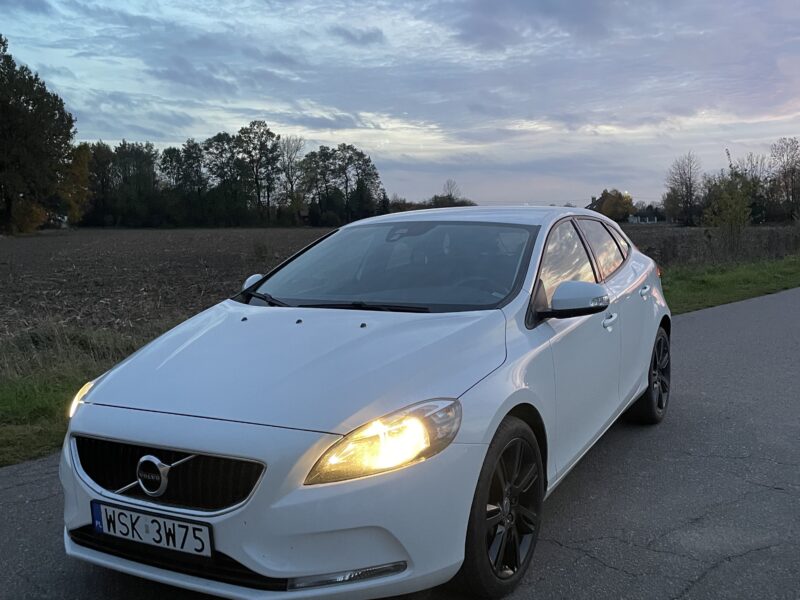 Volvo V40 d2