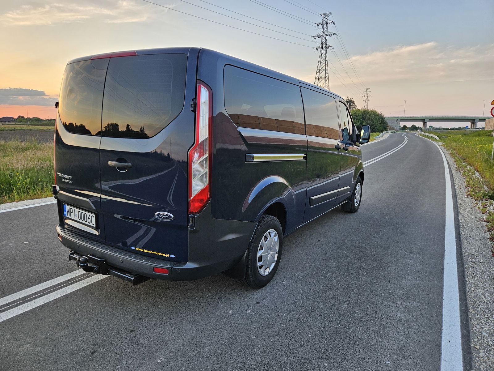 Ford Transit Custom 9 osobowy.