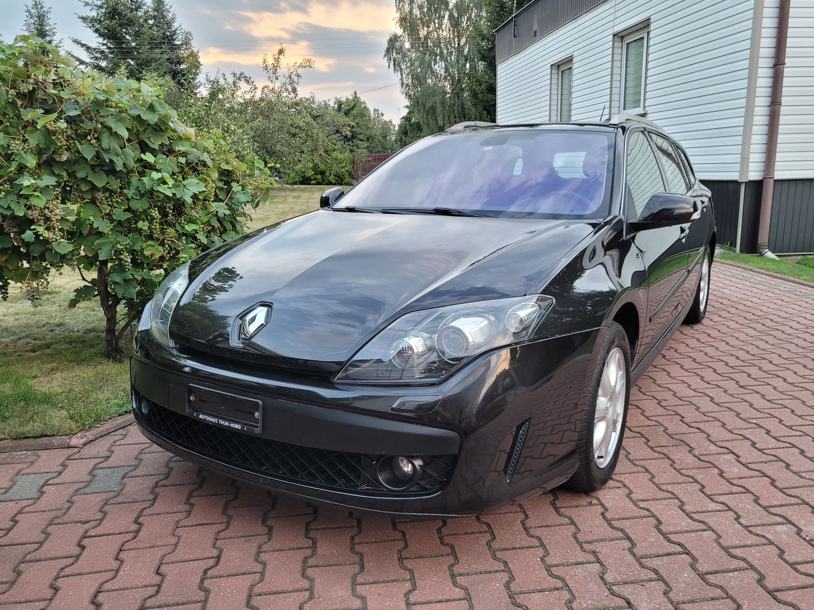 Renault Laguna 2.0T 170KM 2010r Szwajcar!