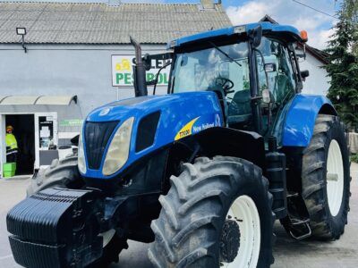 New Holland T7030