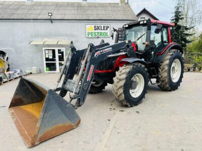 Valtra T173 HiTech z turem STOLL 50.1 FZ ProfiLine