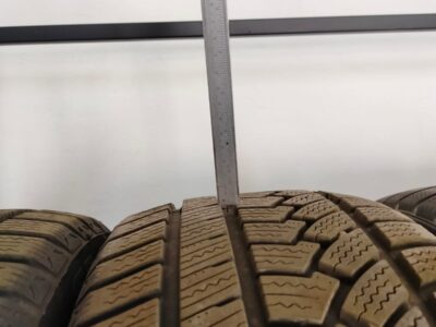 Opony zimowe 245/45 R18 . 2023r