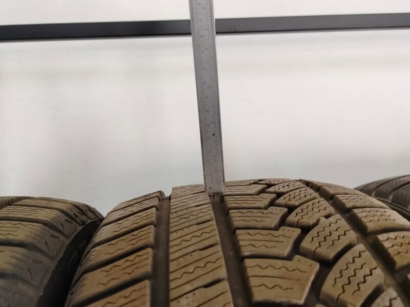 Opony zimowe 245/45 R18 . 2023r