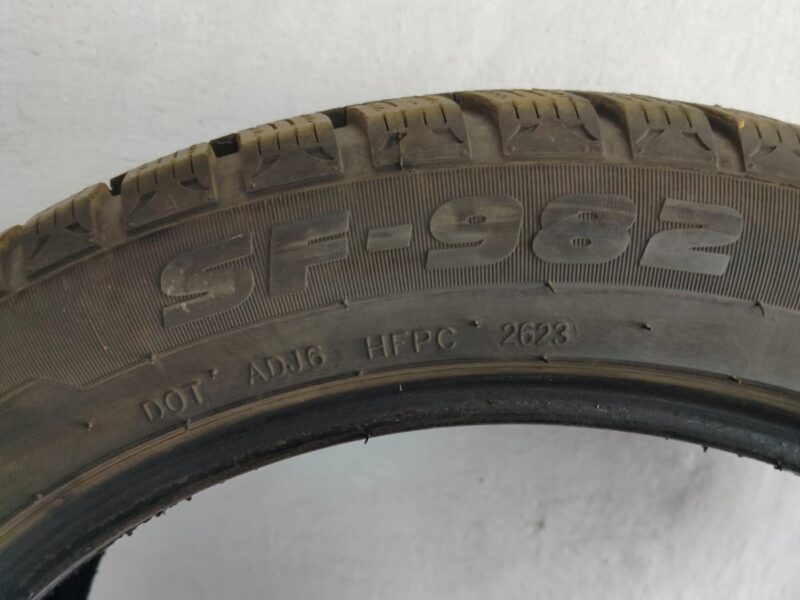 Opony zimowe 245/45 R18 . 2023r