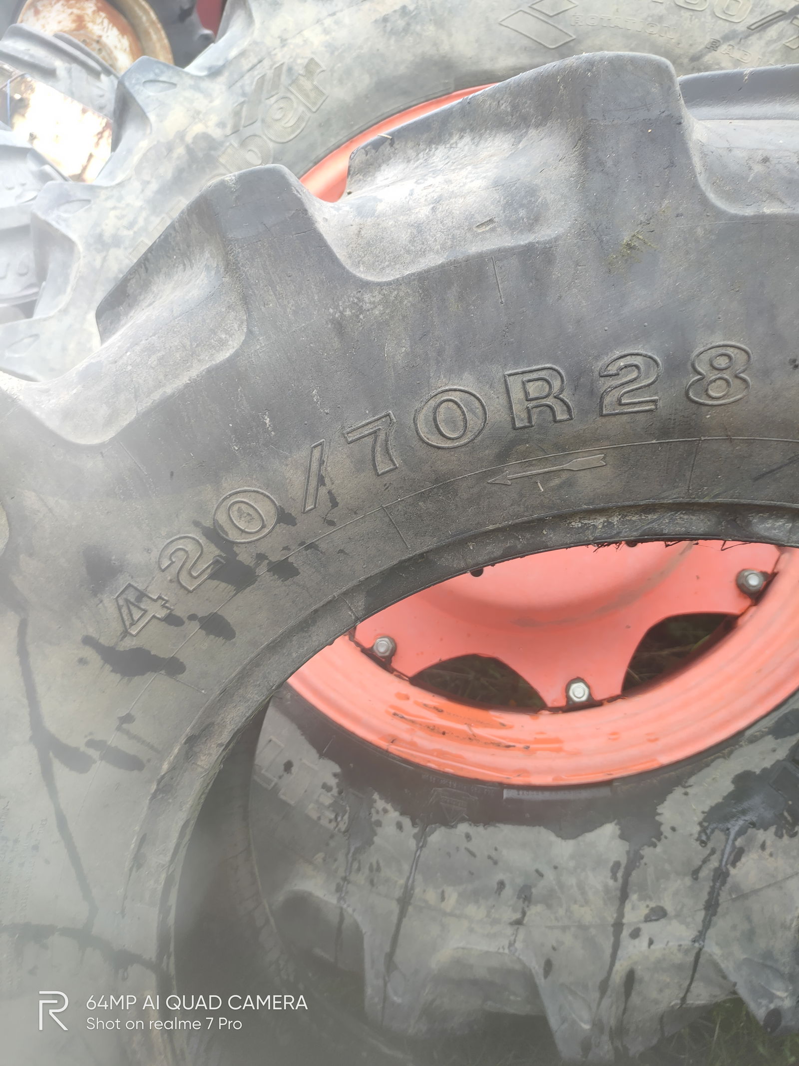 Opony 420/70 r28