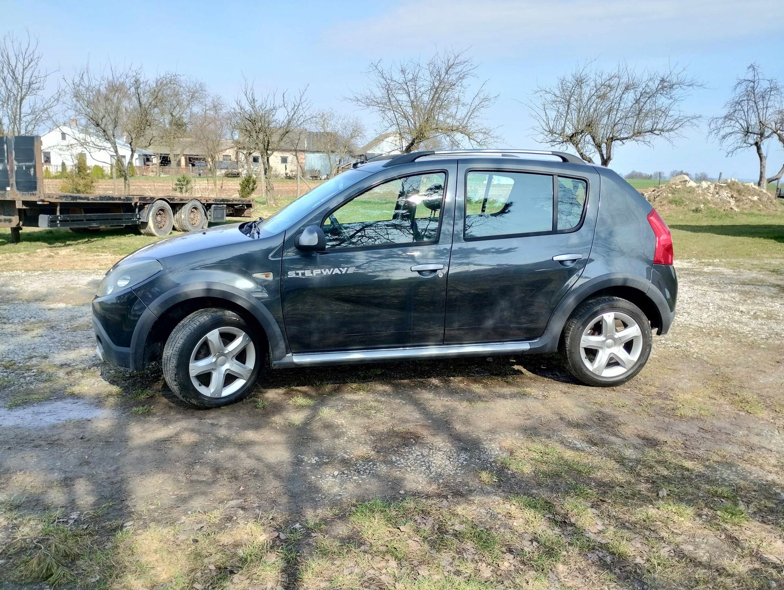 Dacia Sandero Stepway 1,6 Benzyna + Gaz +Hak +Klimatyzacja