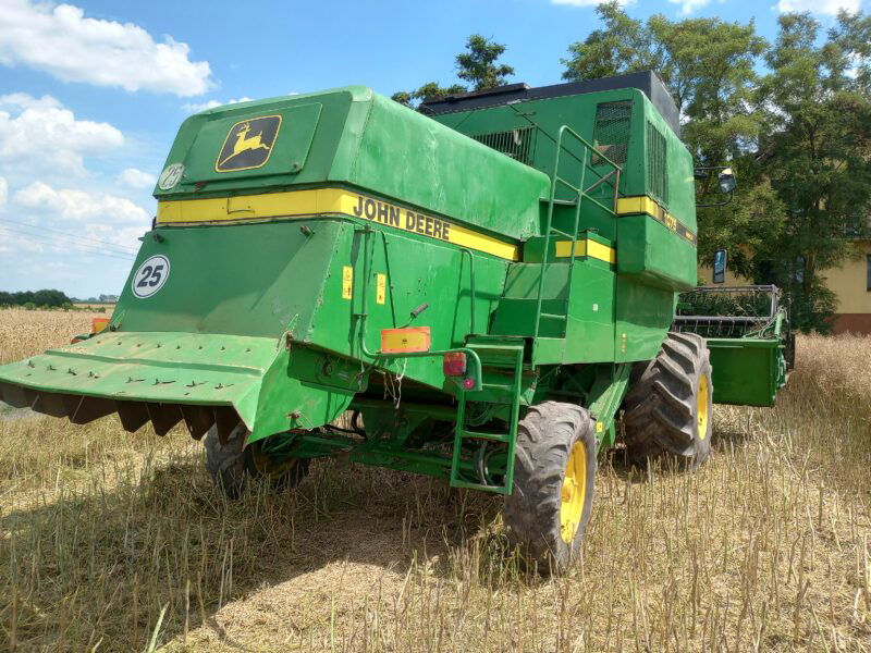 John Deere 1075