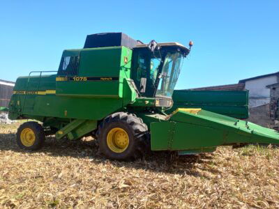 John Deere 1075