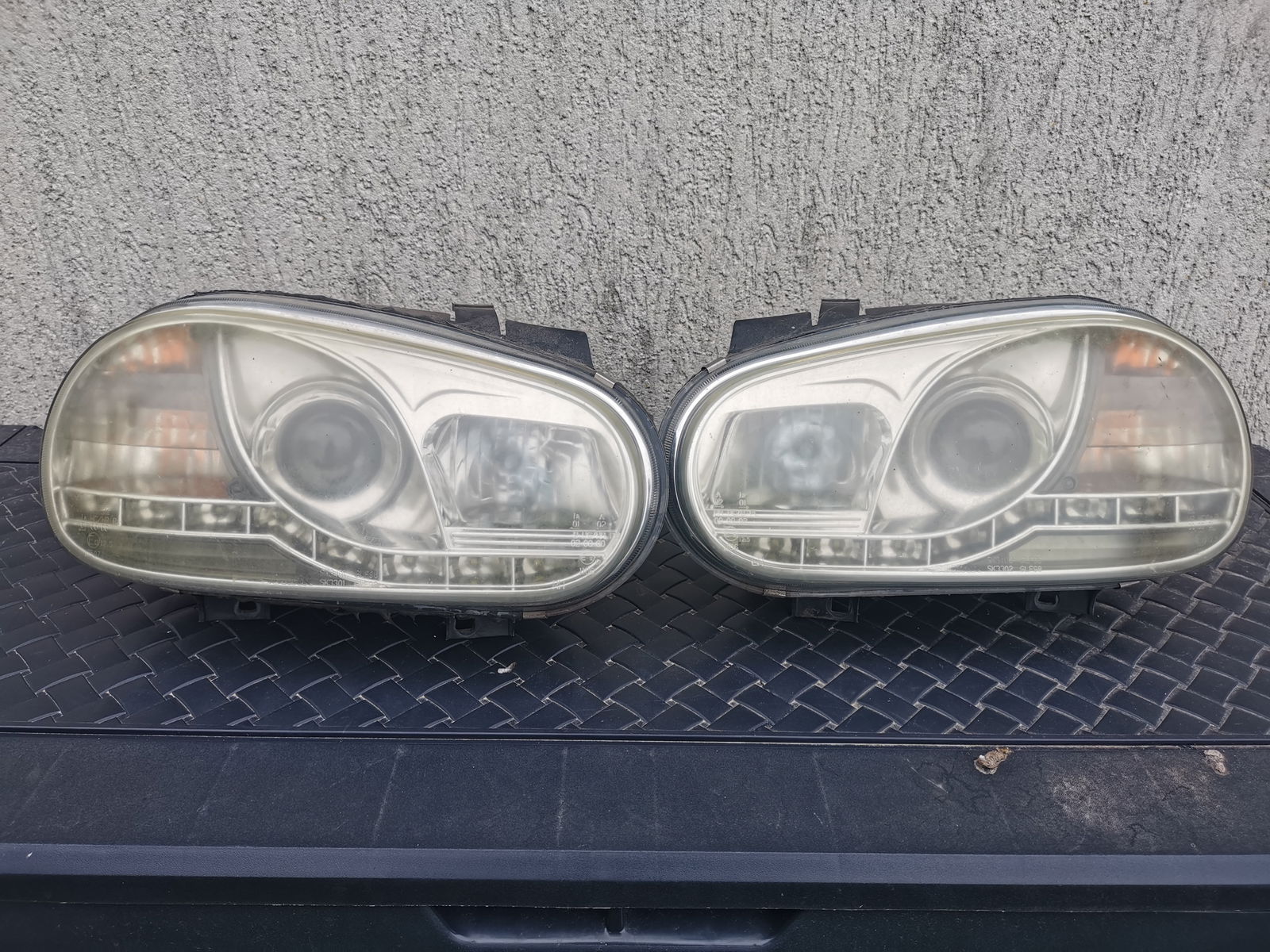 Lampy przednie Golf IV