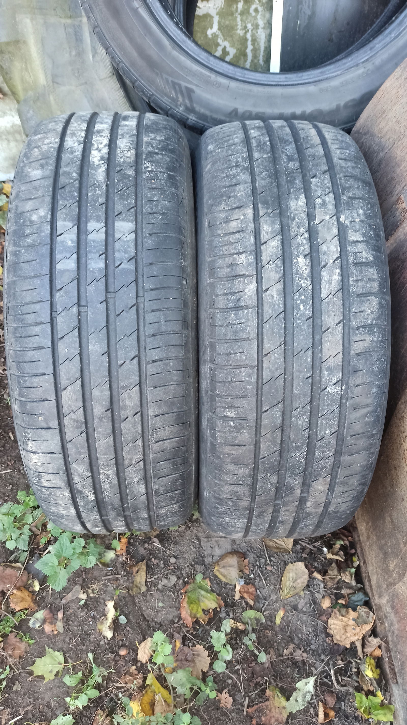 Komplet opon letnich 235/55r18