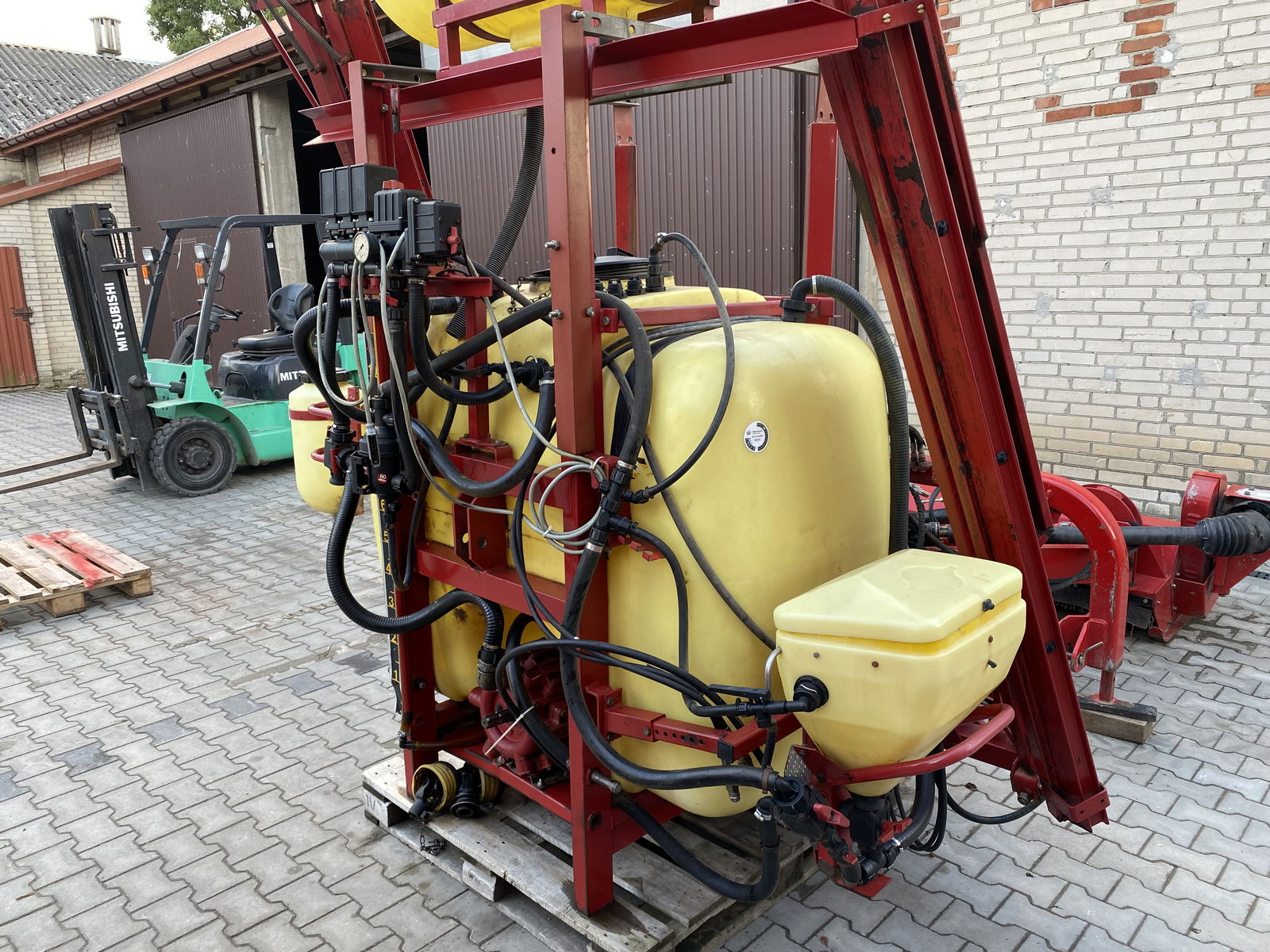 Opryskiwacz Hardi 1000 l/12m