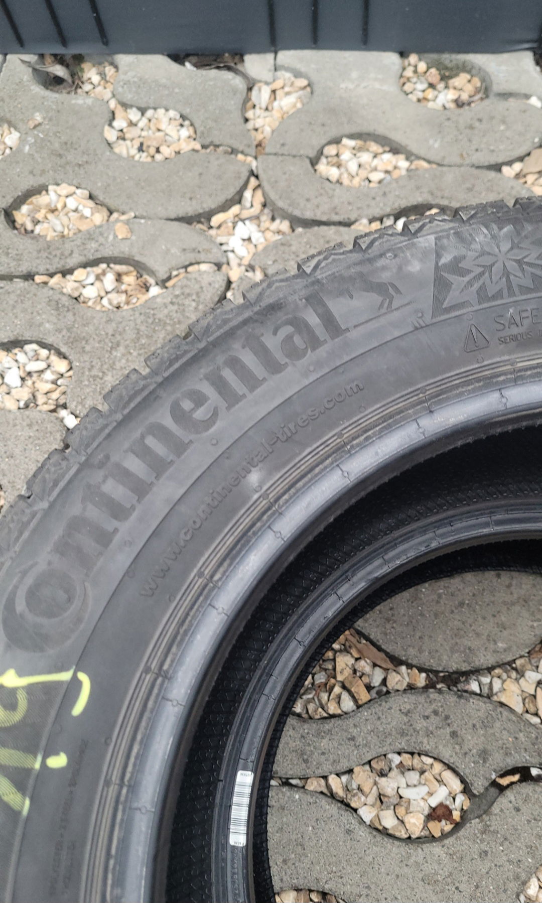 Opony Continental ContivikingContact 6 185/65R15 Zimowe Para 2szt