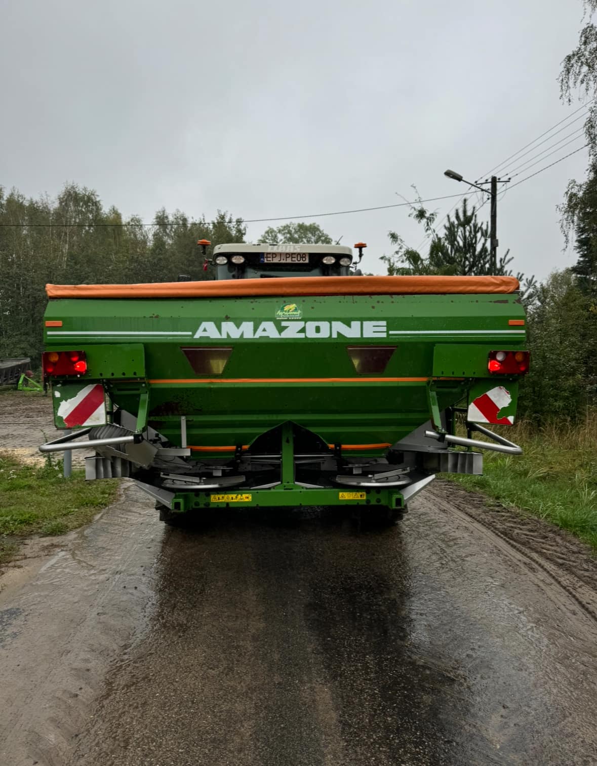 rozsiewacz nawozu amazone zam 3000 bogate wyposazenie