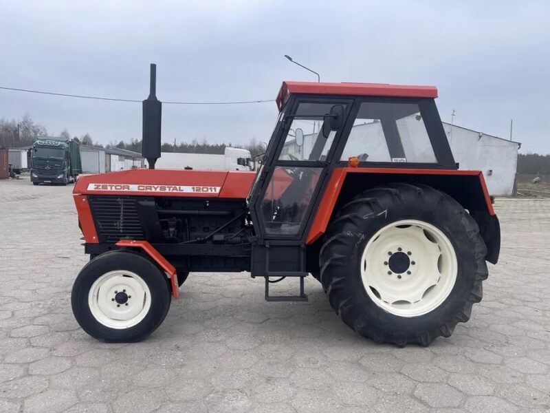 Ciagnik rolniczy Zetor 12011 rok 1983 Nowy Typ 120 Km