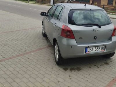 Toyota Yaris II 1,3 benzyna, bogata wersja wyposażenia z 2008 roku