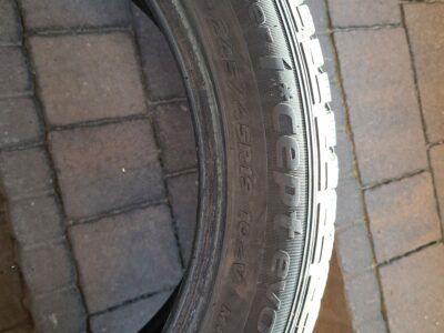 Opony zimowe r19 245/45 hankook