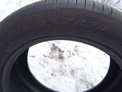 Sprzedam oponę PIRELLI 296/45 R20