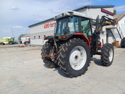 Massey Ferguson 6255 z ładowaczem