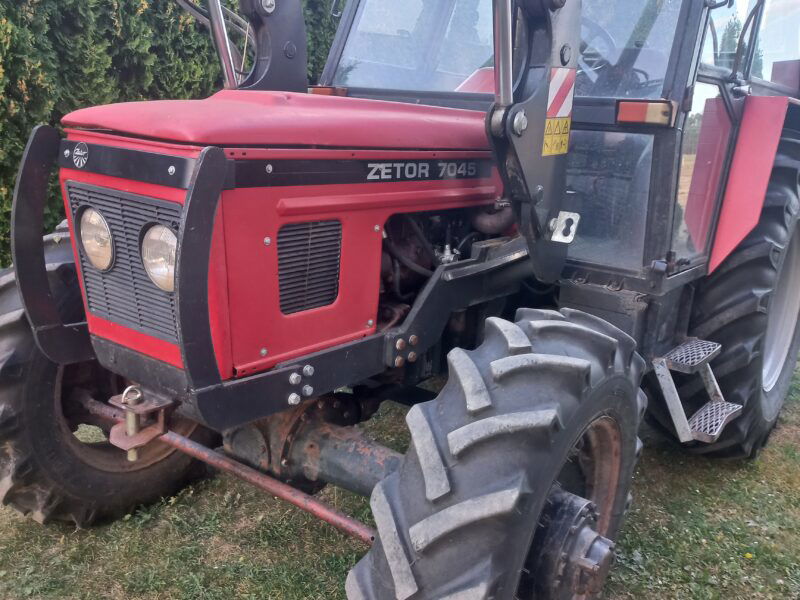 Zetor 7045 z turem