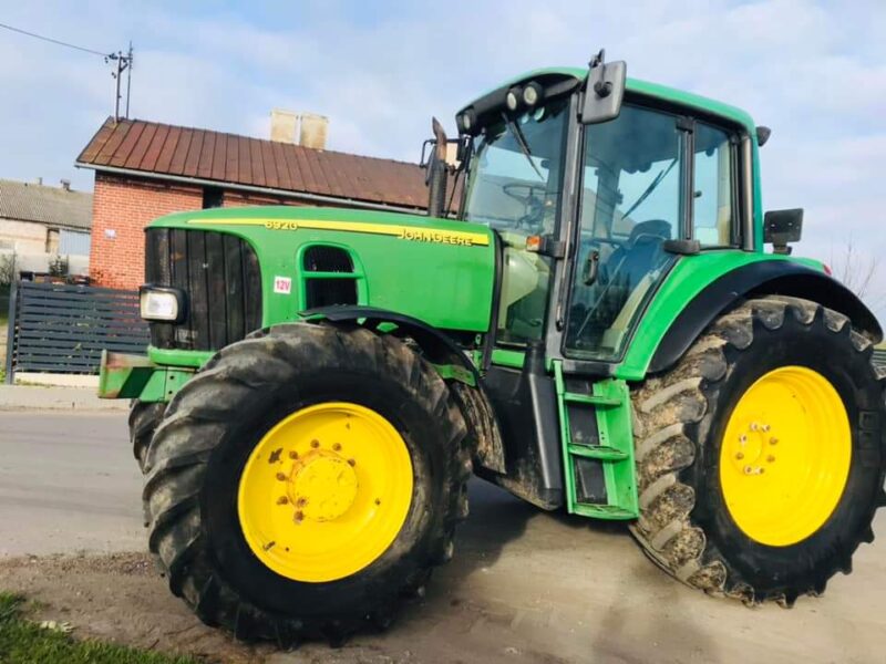 John Deere 6920