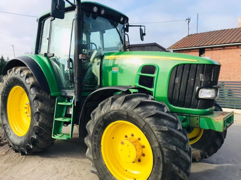 John Deere 6920