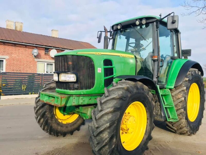 John Deere 6920