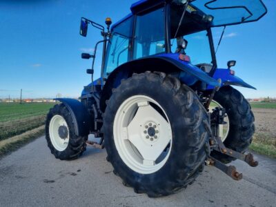 New Holland TS 90