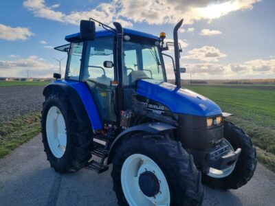 New Holland TS 90